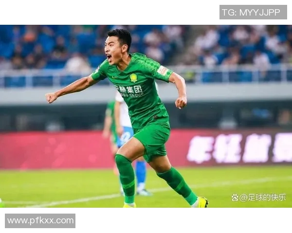 中超头球王子铭的传奇之路与足球梦想的追逐 中超头球王子铭的传奇之路与足球梦想的追逐