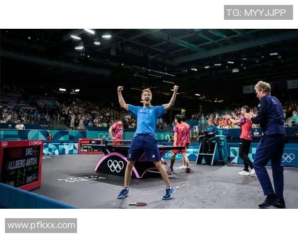 谢鹏飞精准传中助攻助力球队逆转胜利展现卓越球技与团队配合精神