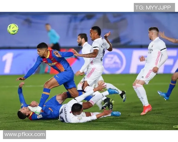 梅西绝杀马德里德比，巴萨客场逆转皇马