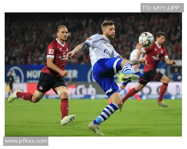 沙尔克04客场逼平法兰克福，止颓势仍未挽回